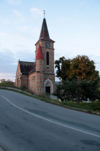 Silnice s kostelem